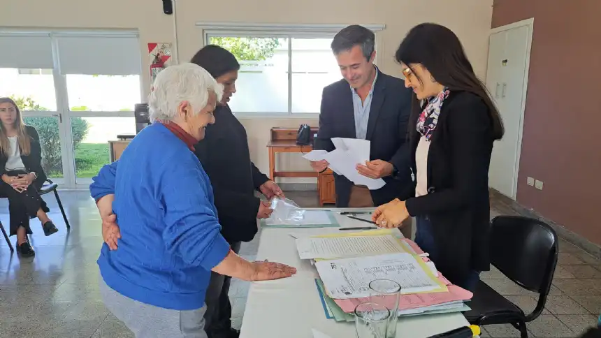 Noticias de Loberia. Entregaron 35 escrituras de viviendas