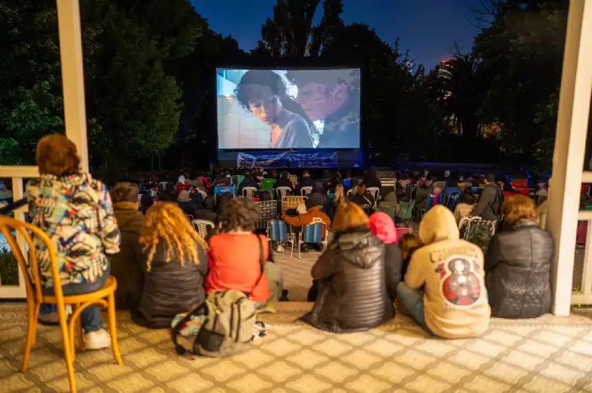Noticias de Mar del Plata. El Festival Internacional de Cine de Mar del Plata concluye su 40° edición con actividades y premiaciones Noticias de Mar del Plata. El Festival Internacional de Cine de Mar del Plata concluye su 40° edición con actividades y premiaciones