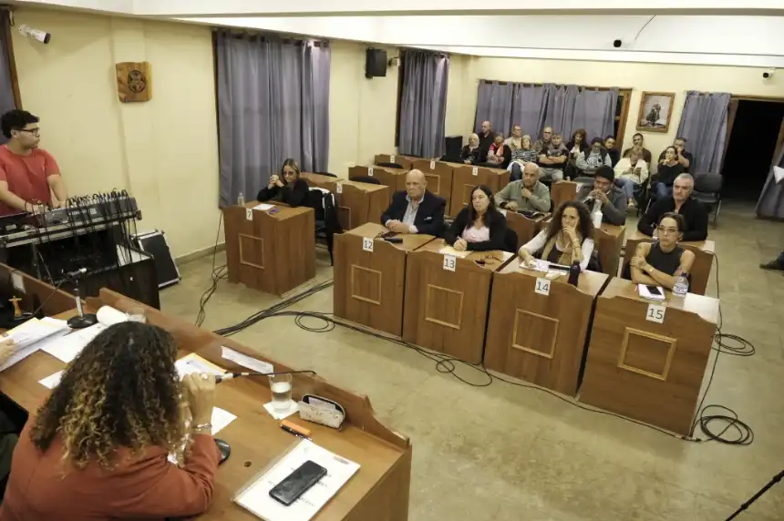 Noticias de Villa Gesell. El HCD aprobó beneficios a comerciantes geselinos