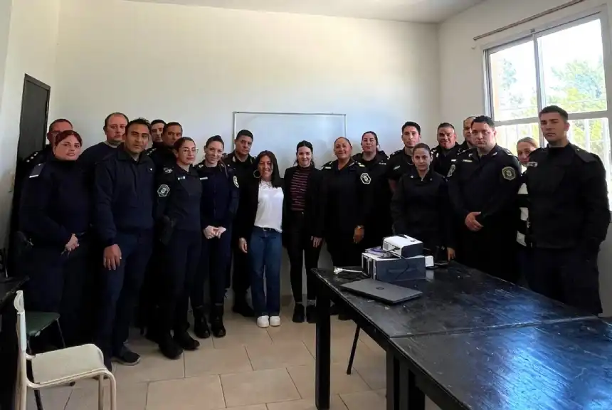 Noticias de Mar Chiquita. El municipio capacitó a personal policial