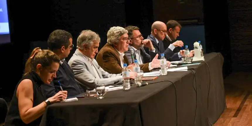 Noticias de Agro y Negocios. Javier Rodríguez abrió el Encuentro Internacional de Agricultura Familiar en La Plata