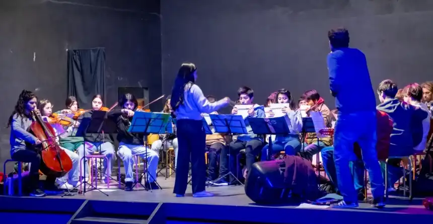 Noticias de Villa Gesell. La Orquesta Escuela Municipal ofrecerá un recital benéfico en el Teatro San Martín