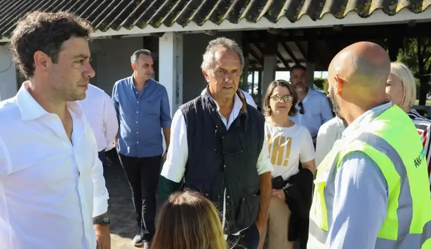 Noticias de Villa Gesell. Scioli supervisó las obras del aeropuerto de Villa Gesell y anunció el inicio de vuelos comerciales