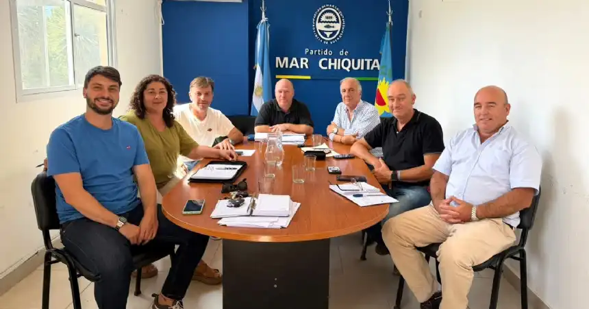 Noticias de Agro y Negocios. El Municipio y la Sociedad Rural de Mar Chiquita impulsan mejoras en caminos y seguridad
