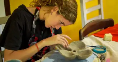 General Pueyrredon. Entrega de tarjetas del Programa Centros de Familia