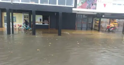 General Alvarado. Impactante tormenta en Miramar deja calles anegadas