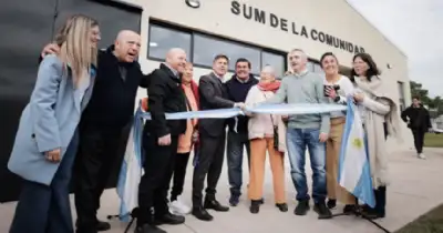 Mar Chiquita. Kicillof llevó obras, escrituras y netbooks a Mar Chiquita
