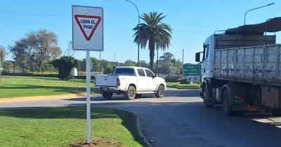 Necochea. Necochea refuerza la señalización en accesos de la ciudad