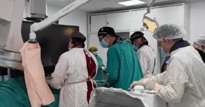 Regionales. Proeza médica en el HIGA: salvan a un paciente crítico sin abrir el pecho